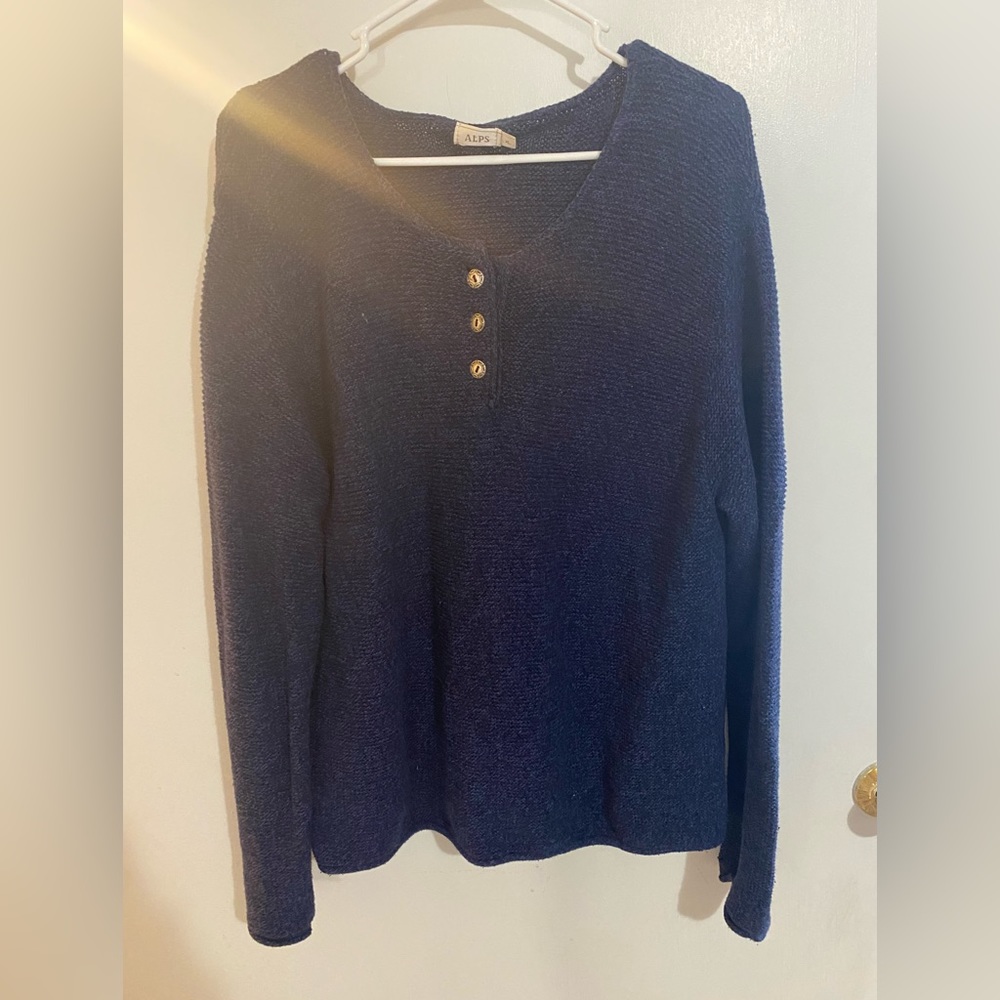 Vintage navy blue sweater